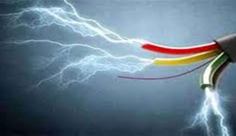 करंट लगाकर शिकार करने की कोशिश जानलेवा साबित हुई, युवक की मौत से गांव में सनसनी करंट लगाकर शिकार करने की कोशिश जानलेवा साबित हुई, युवक की मौत से गांव में सनसनी