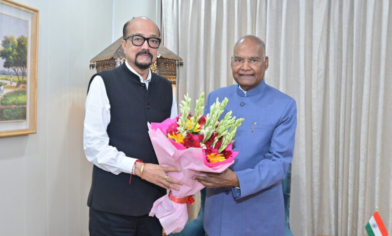 पूर्व राष्ट्रपति श्री कोविंद से राज्यपाल श्री डेका ने की सौजन्य भेंट पूर्व राष्ट्रपति श्री कोविंद से राज्यपाल श्री डेका ने की सौजन्य भेंट