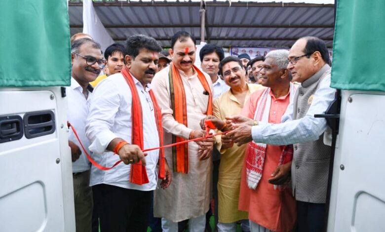 कबीरधाम के वनांचल क्षेत्रों में पहुंचेगी मोबाइल नेत्र जांच वैन, उप मुख्यमंत्री विजय शर्मा ने दिखाई हरी झंडी…