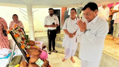 गुरु पूर्णिमा पर उद्योग मंत्री श्री देवांगन में सद्गुरु कबीर आश्रम में की पूजा अर्चना कर लिया आशीर्वाद, प्रदेश वासियों के खुशहाली की कामना की