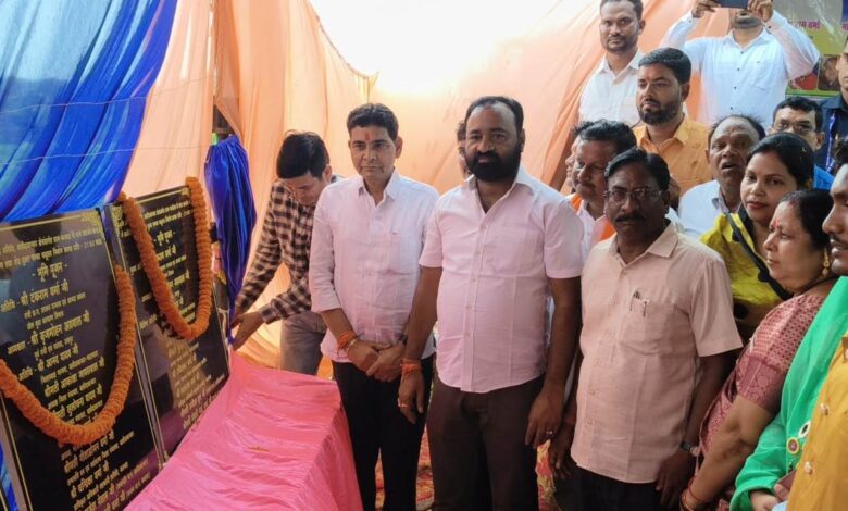 उपार्जन केंद्रों में शेडयुक्त चबूतरा निर्माण कार्यों का भूमिपूजन, लगभग 2 करोड़ रुपये के नवीन विकास कार्यों को मिली स्वीकृति: मंत्री टंकाराम वर्मा…