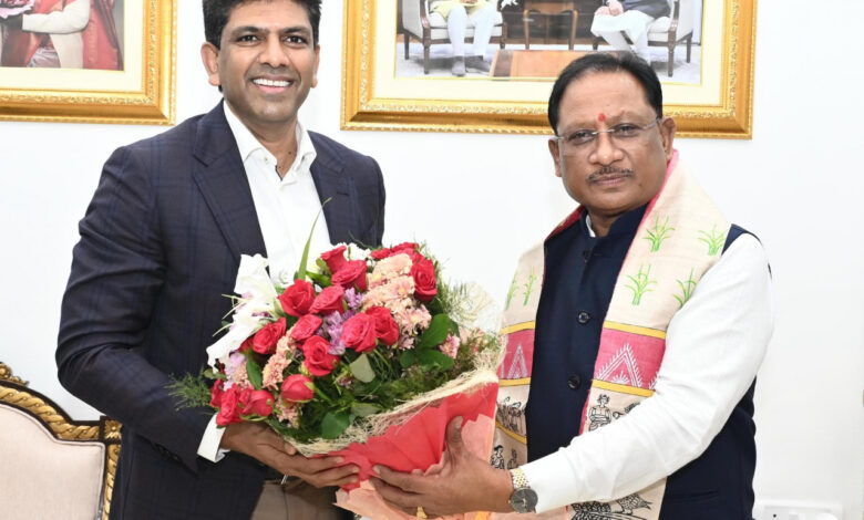 मुख्यमंत्री विष्णु देव साय से केंद्रीय संचार एवं ग्रामीण विकास राज्य मंत्री डॉ. चन्द्रशेखर पेम्मासानी ने की सौजन्य मुलाक़ात…. मुख्यमंत्री विष्णु देव साय से केंद्रीय संचार एवं ग्रामीण विकास राज्य मंत्री डॉ. चन्द्रशेखर पेम्मासानी ने की सौजन्य मुलाक़ात….