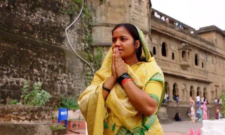 मंत्री श्रीमती लक्ष्मी राजवाड़े का मध्यप्रदेश दौरा: रानी अहिल्याबाई होलकर राजबाड़ा और अहिल्या महल का किया भ्रमण, आस्था, संस्कृति और सेवा से जुड़ी यादगार यात्रा…. मंत्री श्रीमती लक्ष्मी राजवाड़े का मध्यप्रदेश दौरा: रानी अहिल्याबाई होलकर राजबाड़ा और अहिल्या महल का किया भ्रमण, आस्था, संस्कृति और सेवा से जुड़ी यादगार यात्रा….