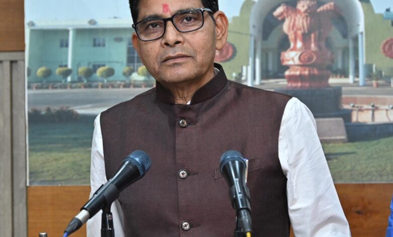 वेतन विसंगतियों और पदोन्नति की मांग पर तहसीलदारों की अनिश्चितकालीन हड़ताल, कामकाज ठप – राजस्व मंत्री ने जल्द समाधान का दिया आश्वासन…