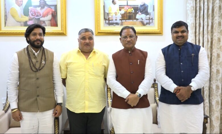 CG में मंत्रिमंडल विस्तार: गजेंद्र यादव, गुरु खुशवंत साहेब और राजेश अग्रवाल ने ली मंत्री पद की शपथ, मुख्यमंत्री विष्णुदेव साय ने दी बधाई