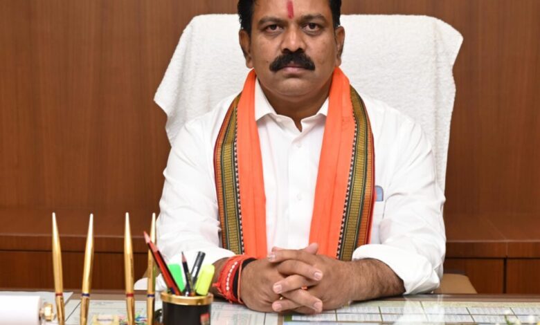 उपमुख्यमंत्री विजय शर्मा ने संपूर्णता अभियान के तहत तीन दिवसीय आकांक्षा हाट मेले का किया शुभारंभ