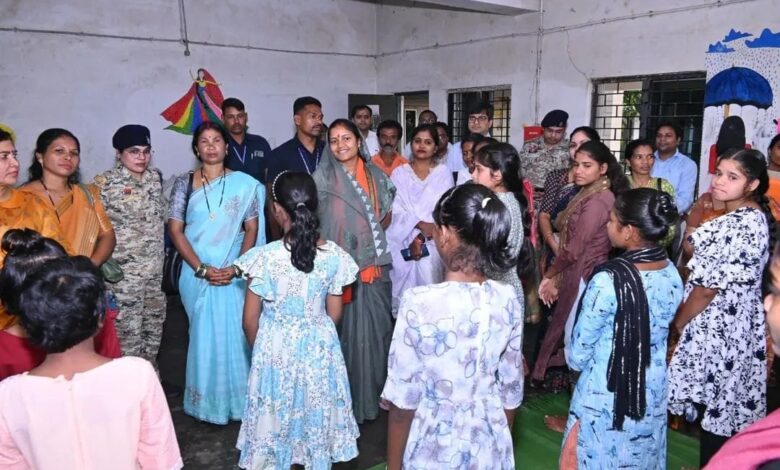 महिला बाल विकास मंत्री ने बीजापुर में बच्चों, महिलाओं और दिव्यांगों के लिए संचालित सेवाओं का किया निरीक्षण…