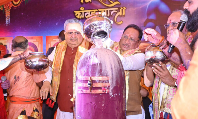 सावन की पावन बेला में मुख्यमंत्री विष्णु देव साय ने किया भगवान शिव का रूद्राभिषेक, प्रदेशवासियों की समृद्धि और सुख-शांति की कामना…