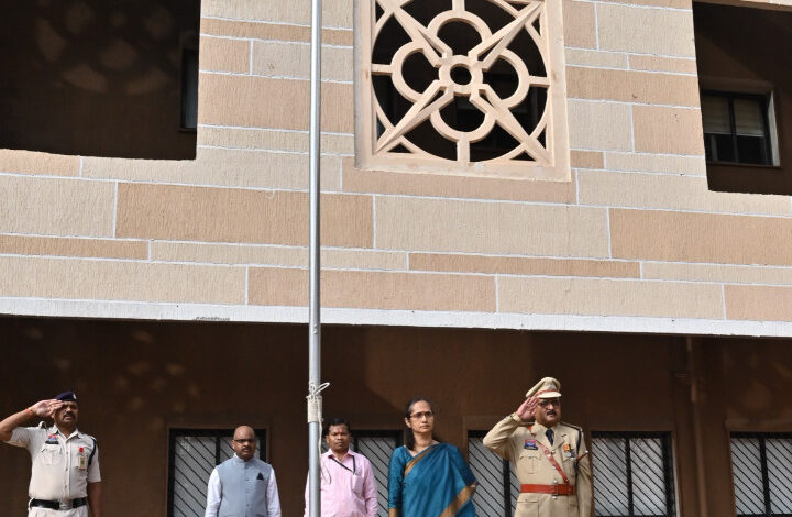 स्वतंत्रता दिवस: मंत्रालय में अपर मुख्य सचिव ने किया ध्वजारोहण…