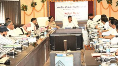 आमजनता की समस्याओं के प्रति संवेदनशील रहें, शिकायतों का त्वरित निराकरण कराएं तथा निगम के विकास कार्ये में गति लाएं- उद्योग मंत्री देवांगन…..