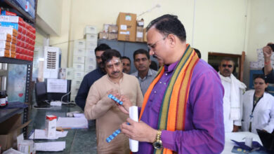 स्वास्थ्य मंत्री श्याम बिहारी जायसवाल ने प्राथमिक स्वास्थ्य केन्द्र जेवरा का किया आकस्मिक निरीक्षण…..