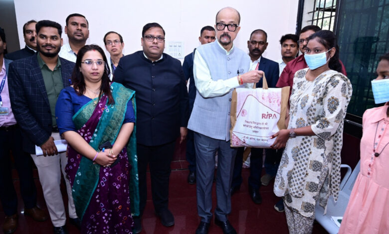 राज्यपाल रमेन डेका बने छत्तीसगढ़ के सभी 33 जिलों में टीबी मरीजों के ‘निक्षय मित्र’…